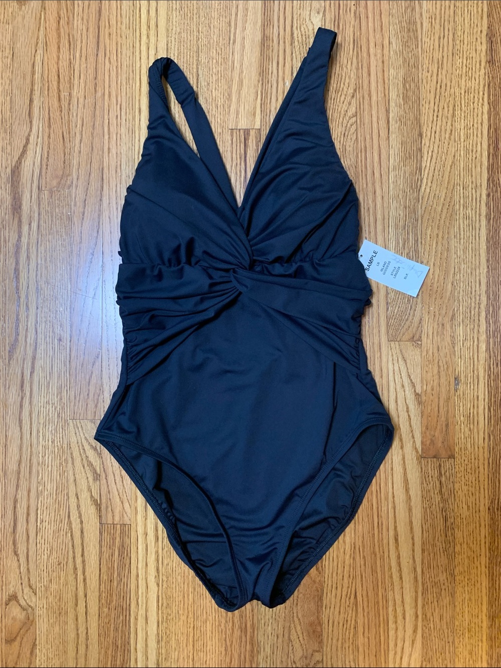 La Blanca swimsuit - island goddess black one piece w tummy control, twist front